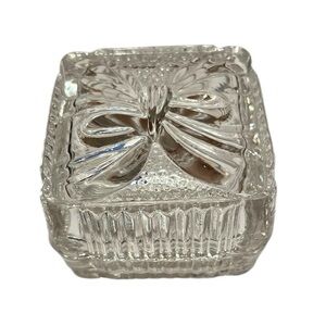 Crystal Clear Industries 24% Lead Crystal Bow Trinket Jewelry Box